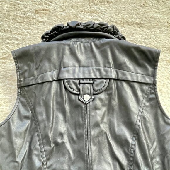 Black Vegan Leather Ethyl Vest, Ruffled Collar, Size M - Picture 12 of 14